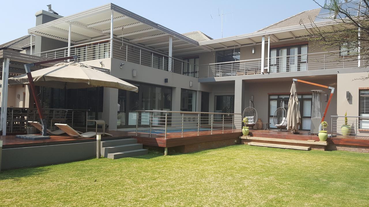 Tredenham Boutique Hotel Bloemfontein Bagian luar foto The residence of the South African ambassador in Gaborone