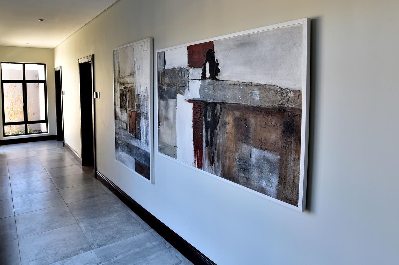 Tredenham Boutique Hotel Bloemfontein Bagian luar foto A painting by the artist
