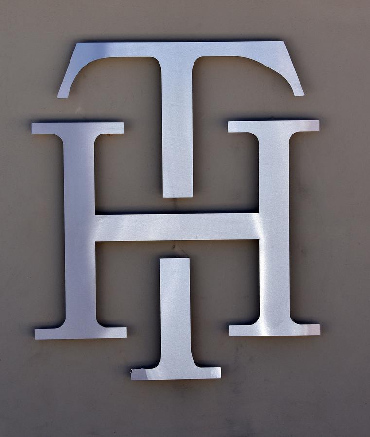 Tredenham Boutique Hotel Bloemfontein Bagian luar foto The H-block